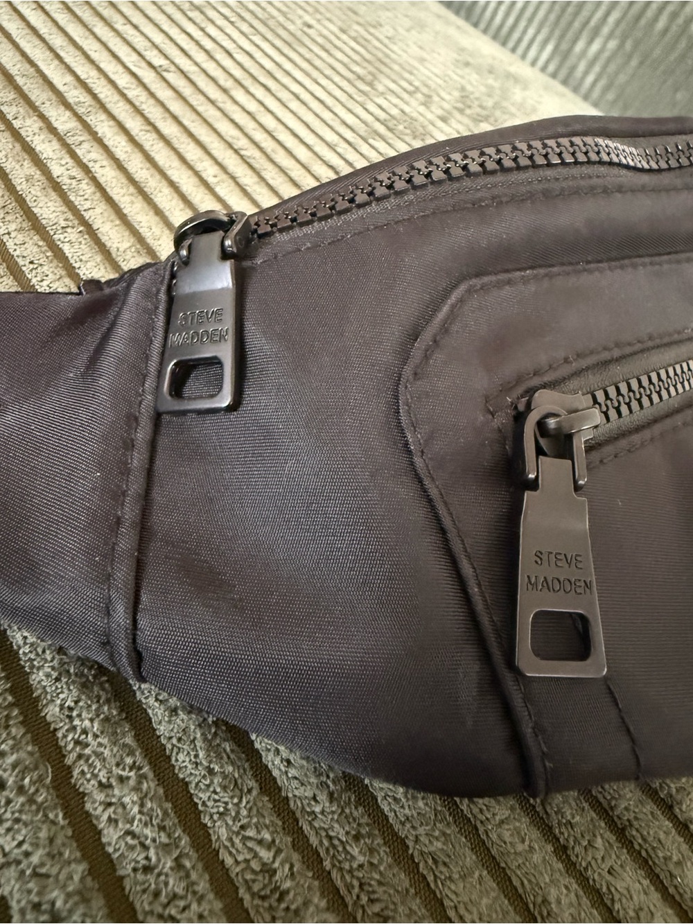 🖤 Steve Madden Black Belt Bag / Fanny Pack | EUC - Picture 6 of 9